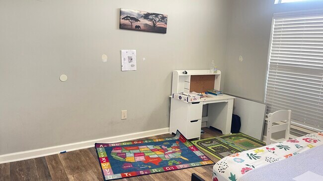 Building Photo - 6917 Minchew Ct