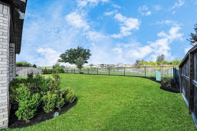 Building Photo - 1719 Delta Oaks Dr