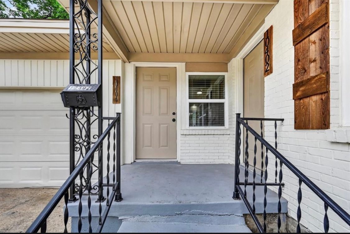 Building Photo - 10402-10404 Joaquin Dr