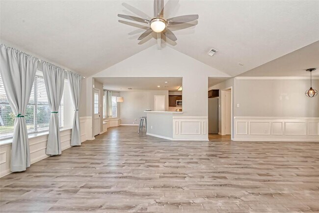 Building Photo - 14410 Cypress Meadow Dr