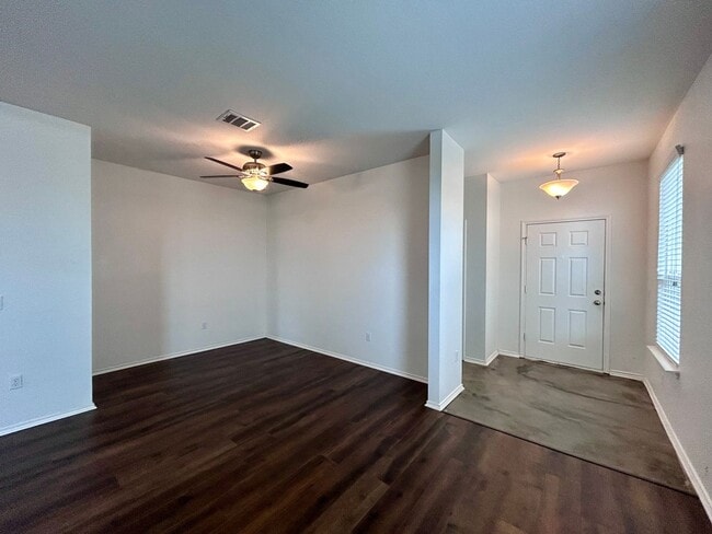 Building Photo - 9117 Southwick Dr