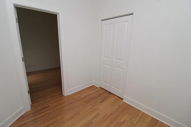 Building Photo - 1544 N Bosworth Ave