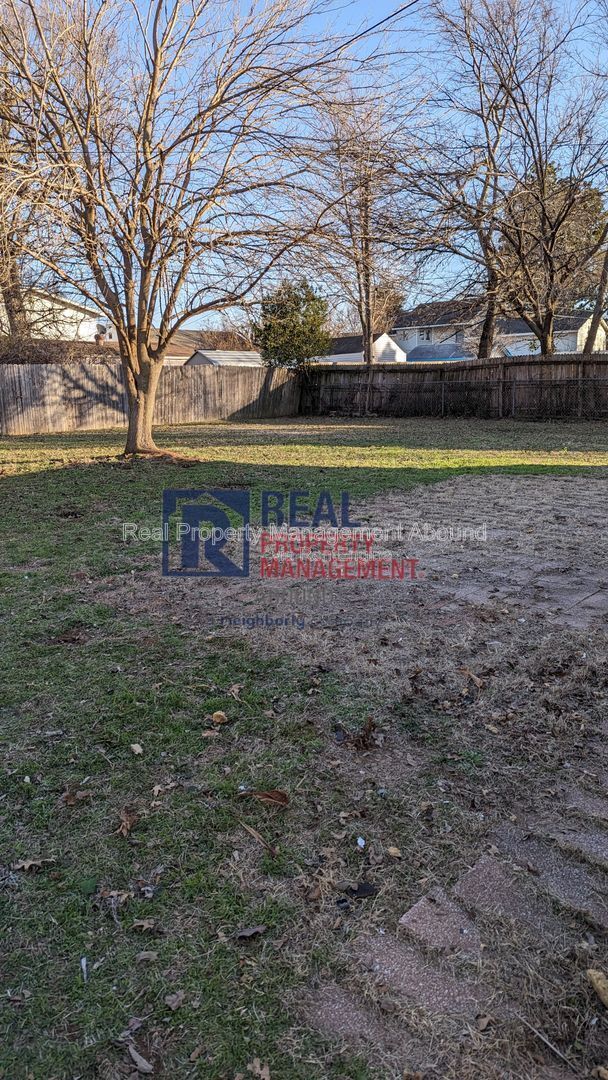 Building Photo - 1415 S New Haven Ave