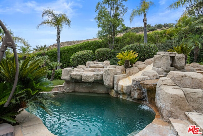 Building Photo - 1653 Vista Oaks Way