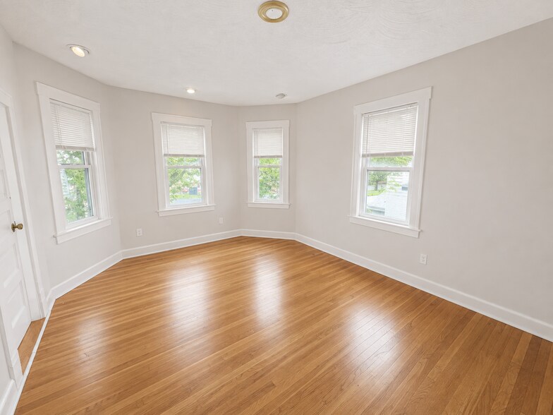 Building Photo - 333 Alewife Brook Pky