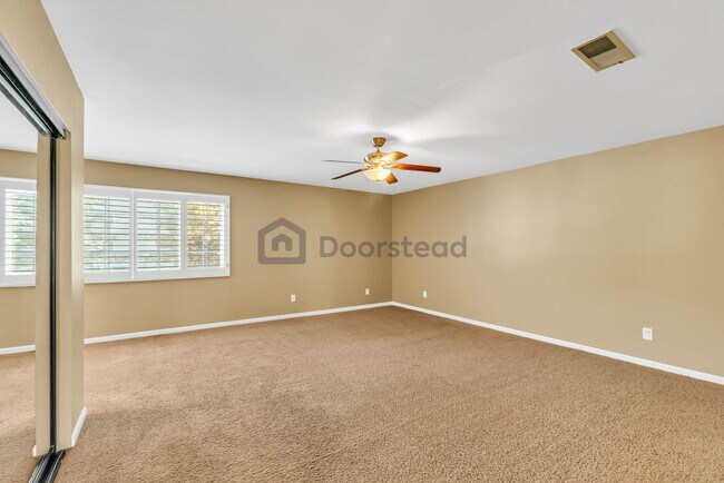 Building Photo - 30 Pony Ct