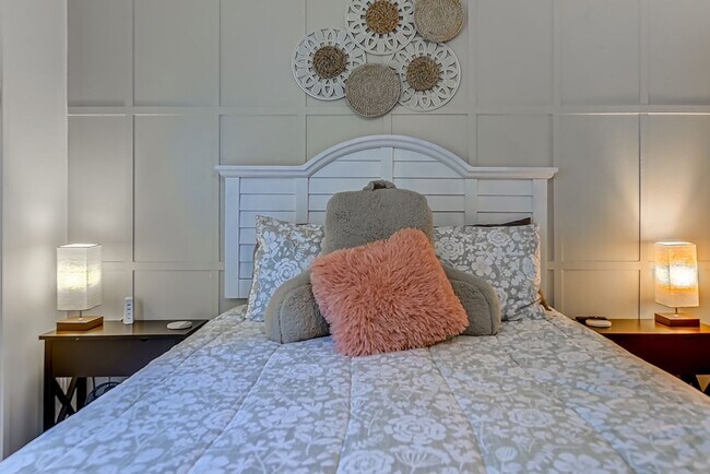 Building Photo - 2427 Park St