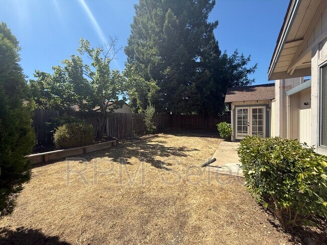 Building Photo - 2264 Americana Dr