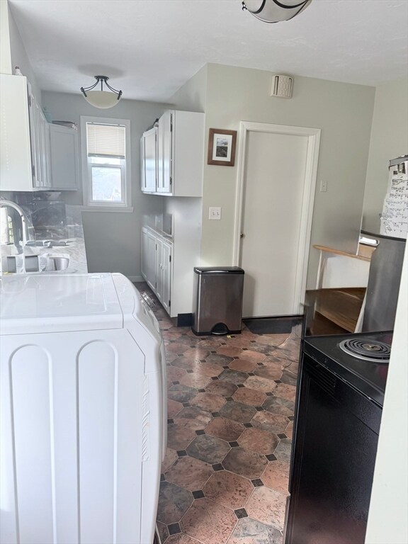 Building Photo - 10 Cushing St