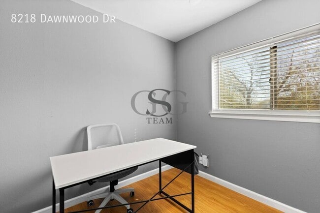 Building Photo - 8218 Dawnwood Dr