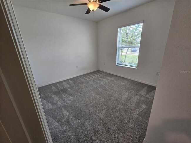 Building Photo - 2058 Ficus St