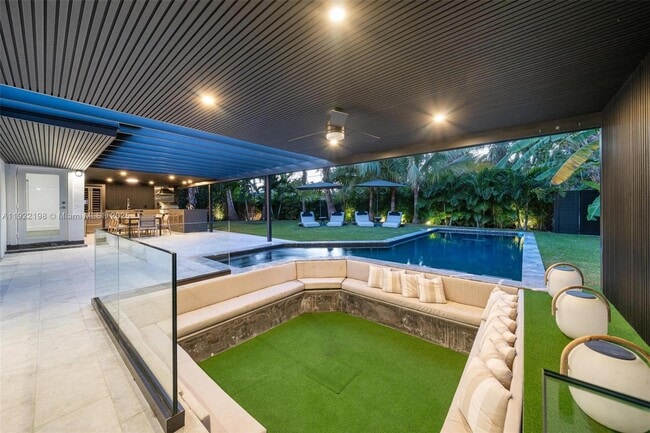 Building Photo - 10618 NE 11th Ct