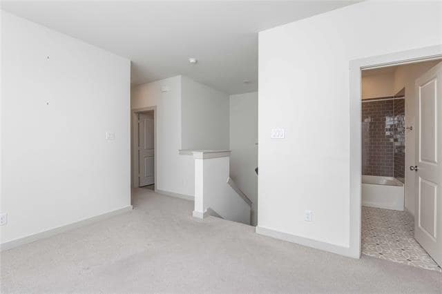 Building Photo - 208 Spring Hill Rd