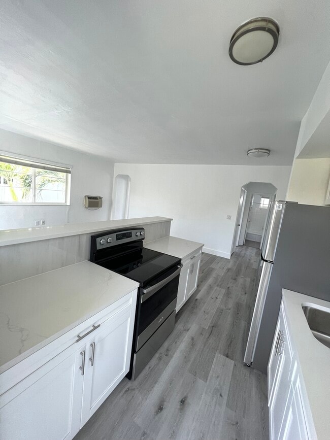 Building Photo - 535 73rd St