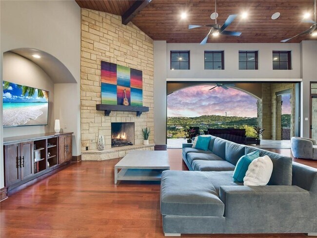 Building Photo - 4212 Serene Hills Dr
