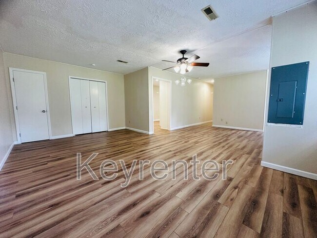 Building Photo - 12516 Yarnell Rd