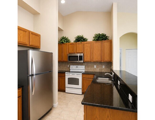 Building Photo - 787 SE Evergreen Terrace
