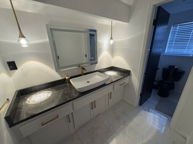 Building Photo - 6501 Westrock Dr