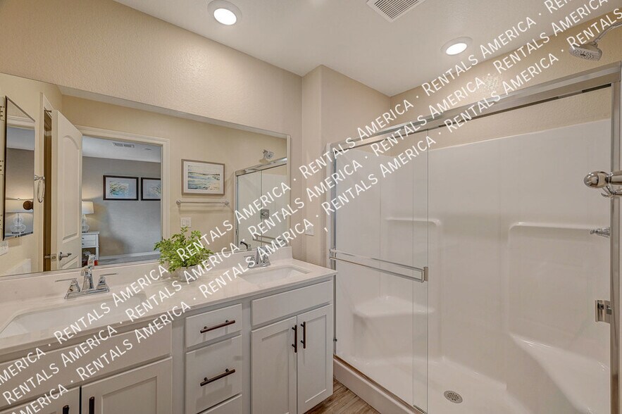 Building Photo - 310 Quail Finch Dr