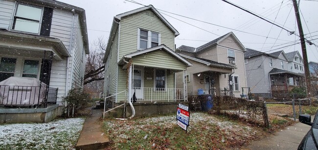 Primary Photo - Lovely 3 Bedroom Home - Dayton