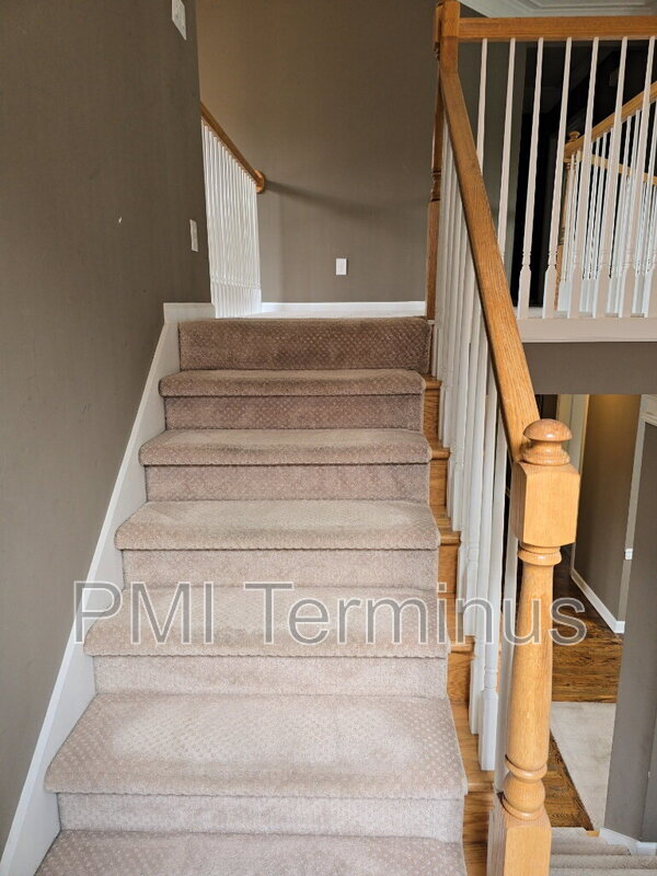 Building Photo - 3307 Fieldwood Dr SE