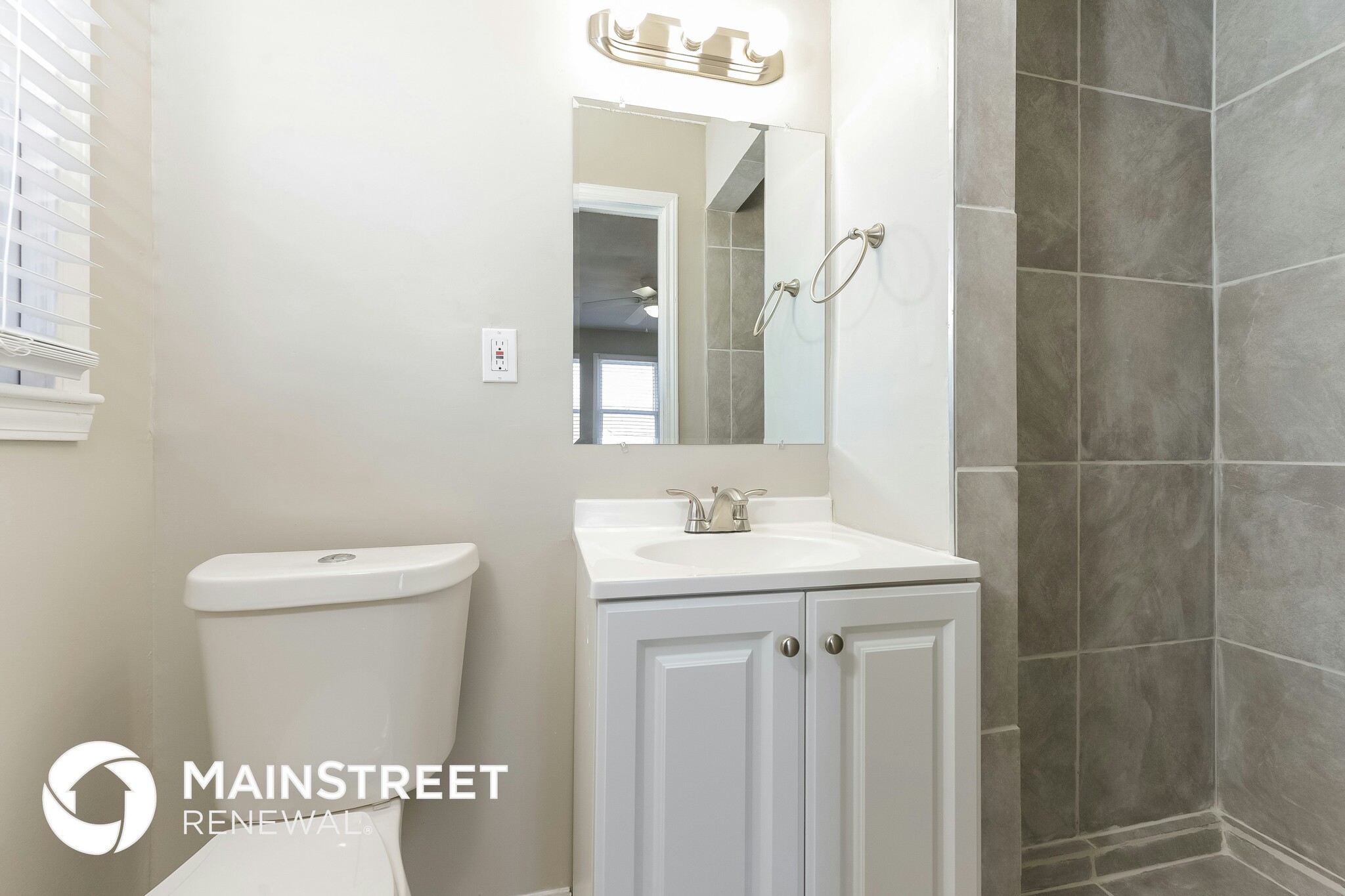 Building Photo - 8301 Laurel Ave