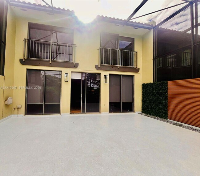 Building Photo - 3643 Estepona Ave