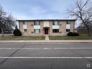 Building Photo - Second Floor Apartment for Rent