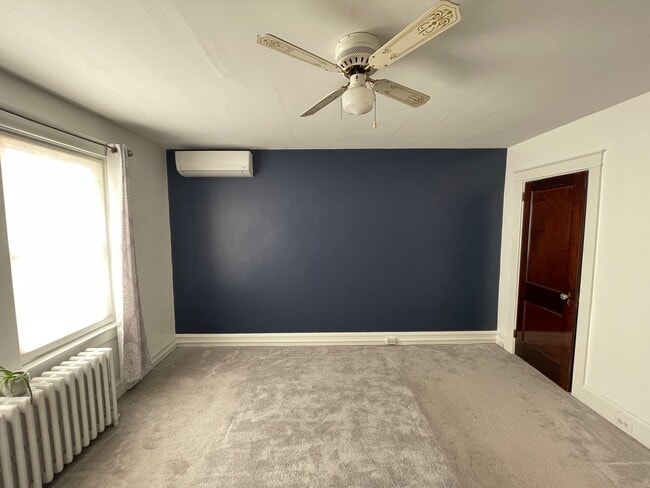 Building Photo - 714 3rd St