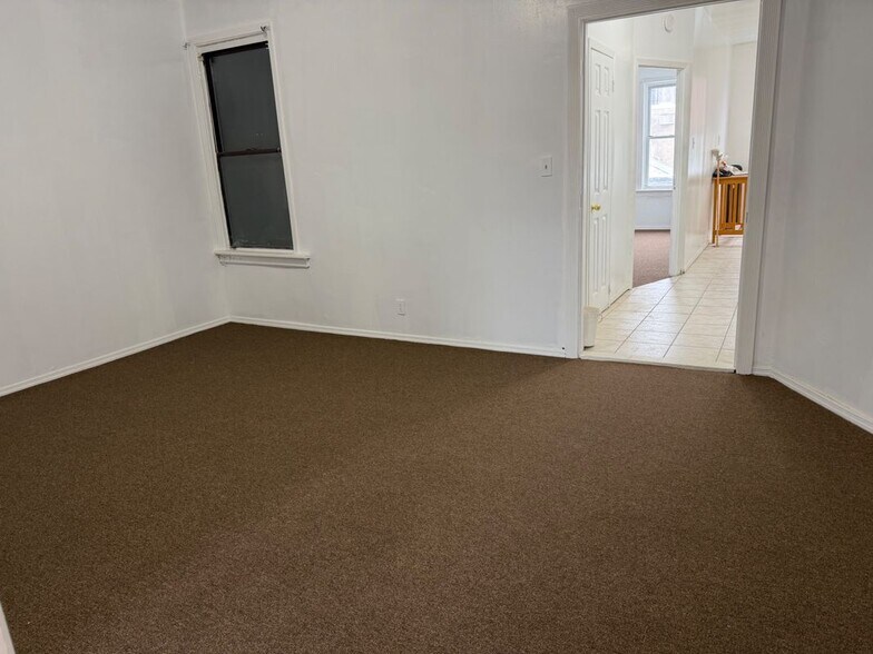 Building Photo - 124-14 101st Ave