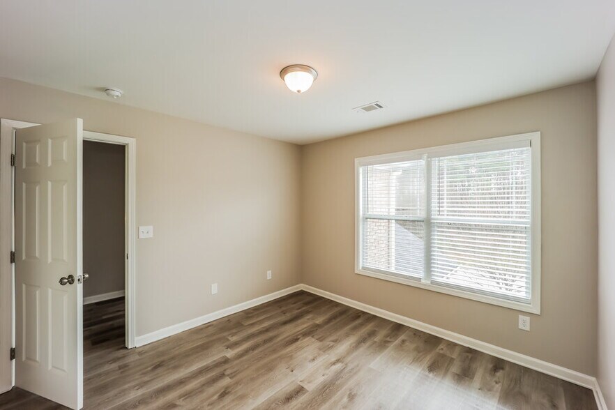 Building Photo - 1510 Persimmon Trace