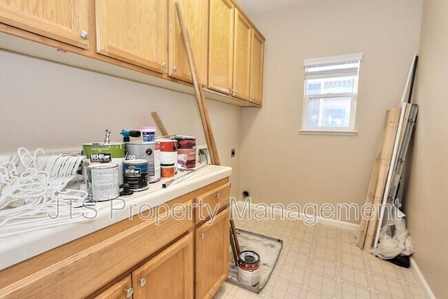 Building Photo - 2040 San Esteban Cir