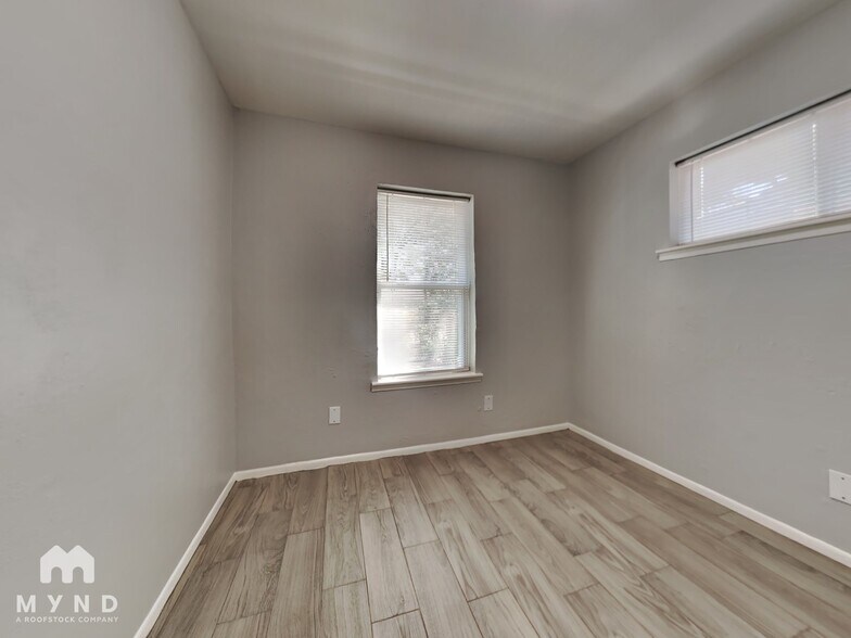 Building Photo - 9233 Nyssa St