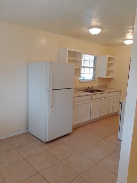 Building Photo - 2537 Chris Ct