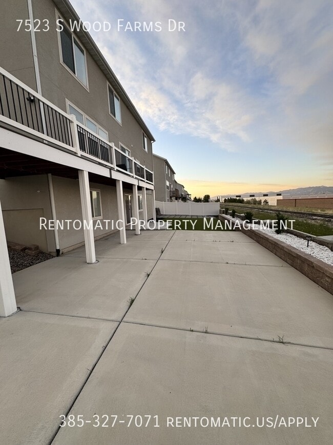 Building Photo - 7523 Wood Farms Dr