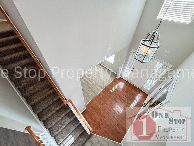Building Photo - Luxury 5 bedroom, 4 bathroom Home Availabl...