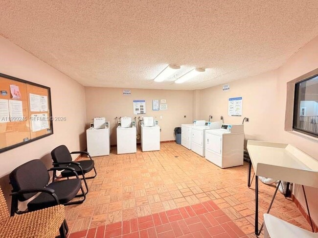 Building Photo - 8420 SW 133rd Avenue Rd