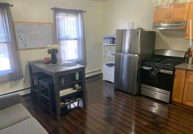 Building Photo - 1576 Tremont St