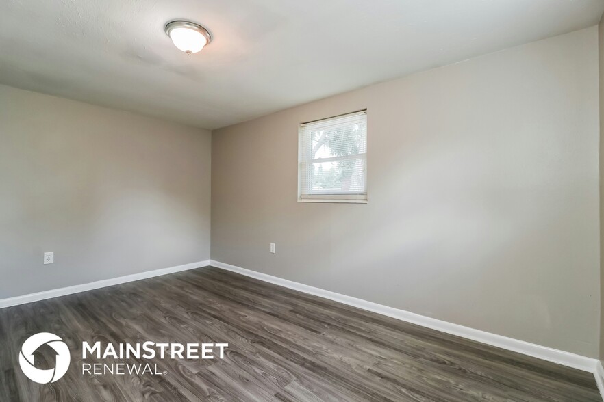 Building Photo - 8912 Hervel Cir