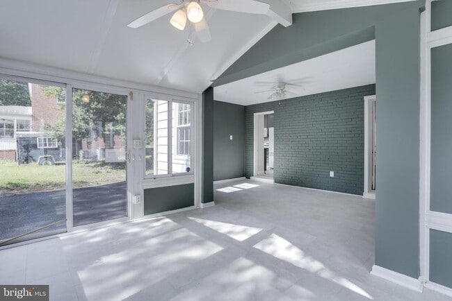 Building Photo - 3404 8th St S