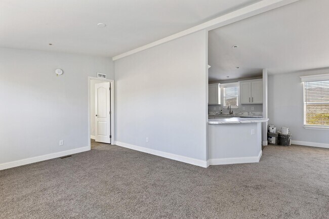 Building Photo - 60661 Chalet Dr