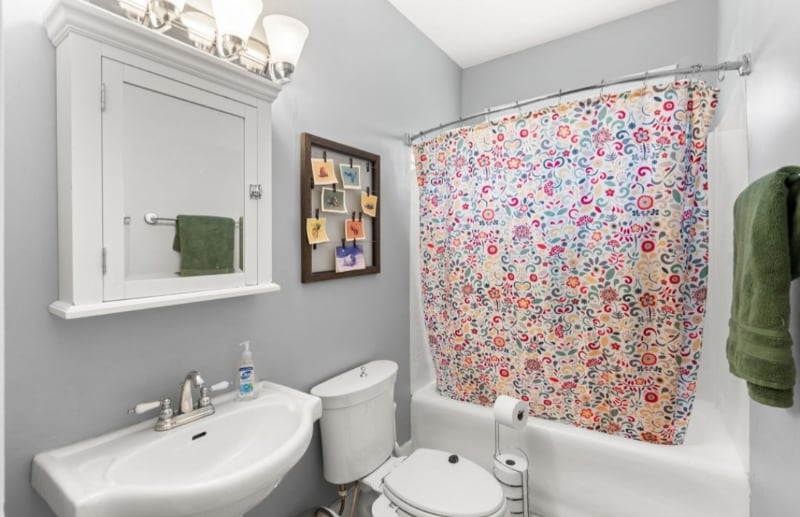 Building Photo - 1204 McGavock Pk