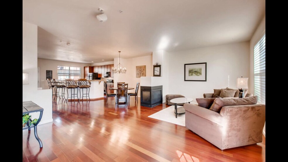 Building Photo - 324 E Fountain Blvd