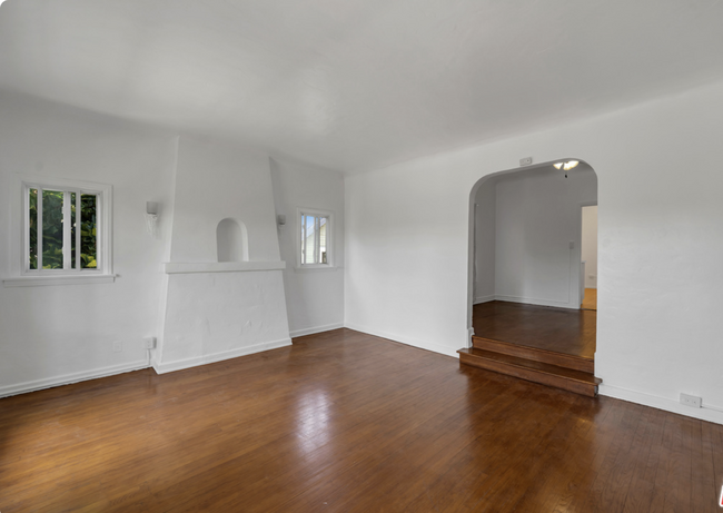 living room - 5119 W 21st St
