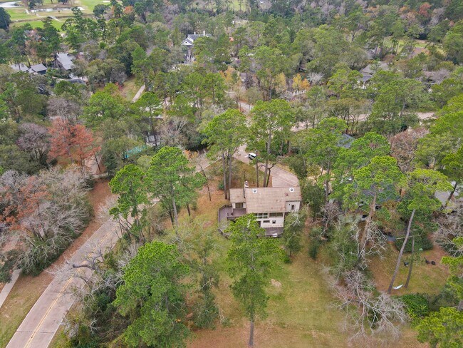 Building Photo - 2 Alladdin Ln