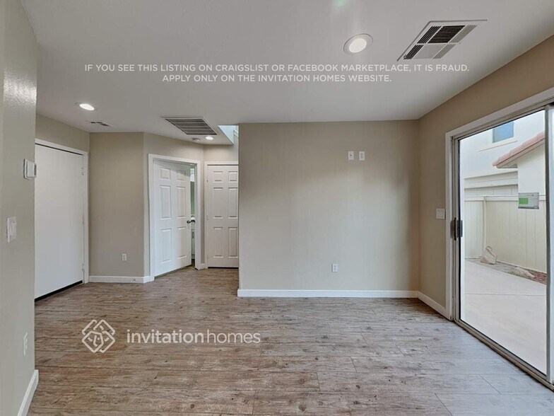 Building Photo - 10437 Chandra Ave