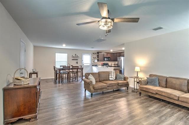 Building Photo - 1623 Daunton Dr