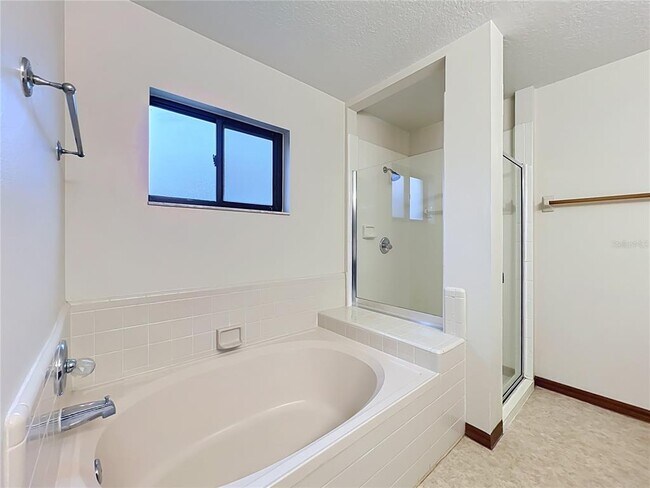 Building Photo - 4119 Waterview Loop