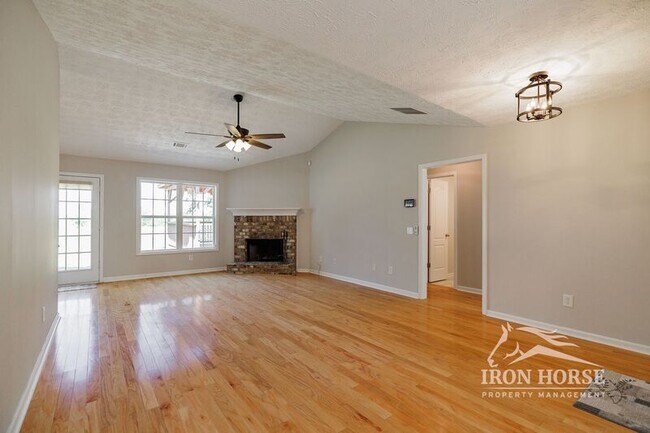 Building Photo - 501 Spratlin Dr