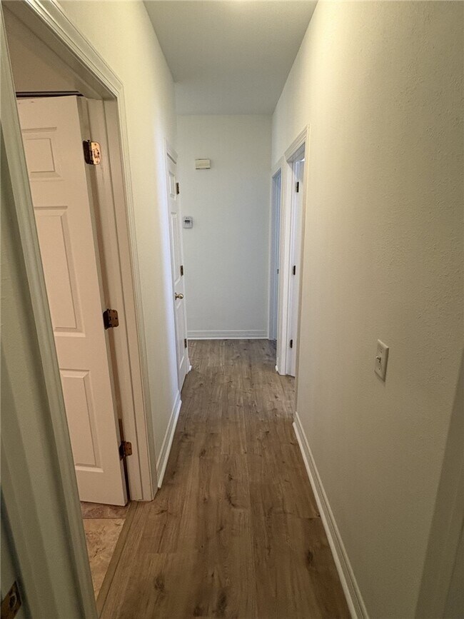 Building Photo - 3062 Eaglecrest Cir